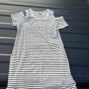 On shoulder and off shoulder dress. US Medium.